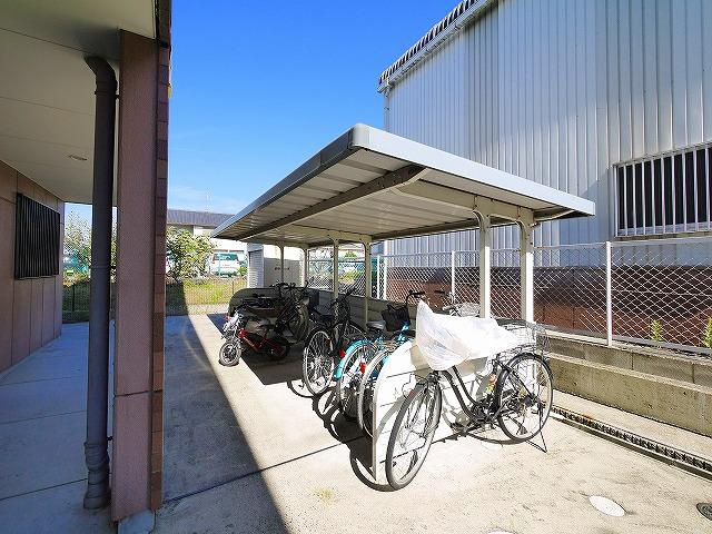 アベニール（二階堂上ノ庄町）のその他共用部分|自転車置き場