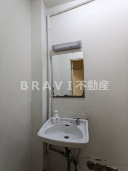 庄内貸店舗　BRAVI不動産の洗面所|【庄内一棟貸店舗】使いやすい洗面所です