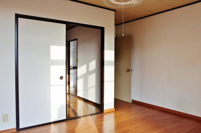 サンライズＢ棟の洋室