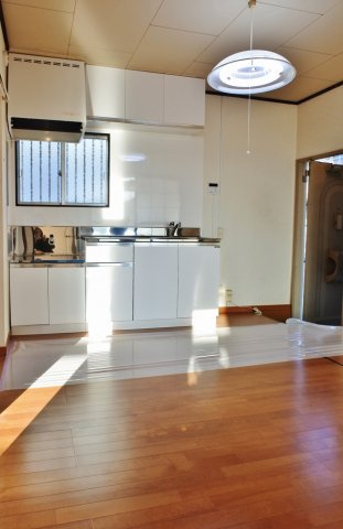 サンライズＢ棟の居間・リビング