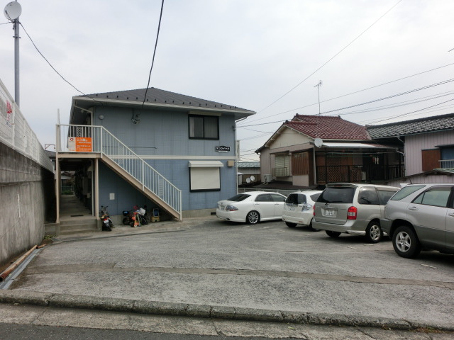 サンロイヤルの駐車場|サンロイヤルA　駐車場