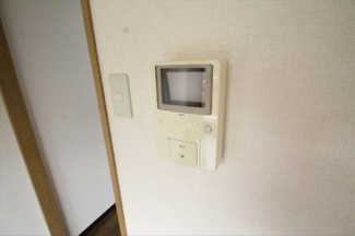 【設備】 | デイグラン千里 | ＴＶモニターホン★