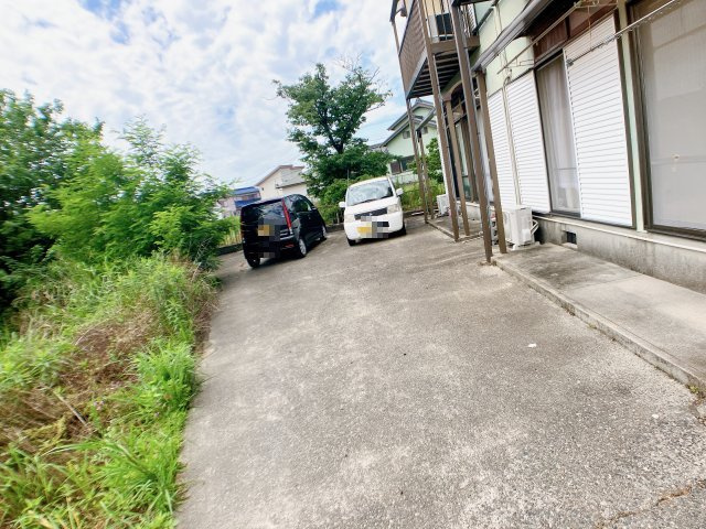 パナハイツKの駐車場