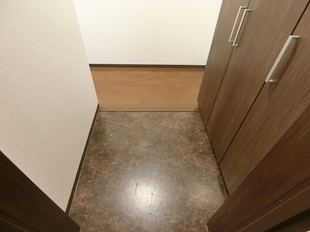 【玄関】 | ロジュマンヴェール若草
