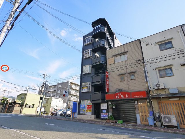 大和ビルの外観