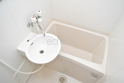 【浴室】 | レオパレススペーシアⅡ | コンパクトで使いやすいお風呂です