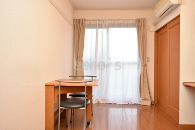 【居間・リビング】 | レオパレススペーシアⅡ | 居間です