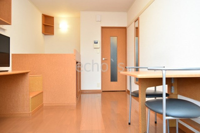 【居間・リビング】 | レオパレススペーシアⅡ | ゆったりとした居間です