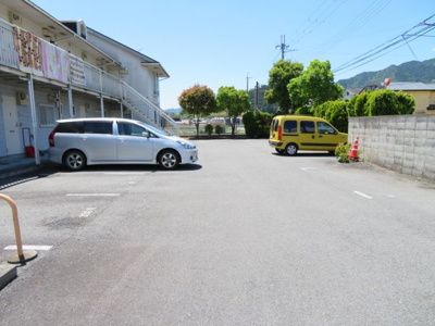 【駐車場】 | ロータス・ヴィラ