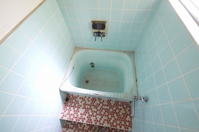 西笹鉾貸家の浴室|一日の疲れを癒してください。
