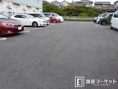 【駐車場】 | ベルソレイユ　Ｂ