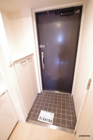 SWISS梅田東　仲介手数料無料の玄関