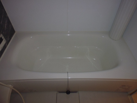 ローベルジュＢの浴室|浴槽