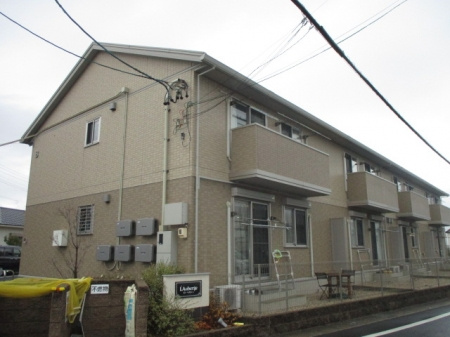 ローベルジュＢの外観|敷地内ゴミ置き場あります。