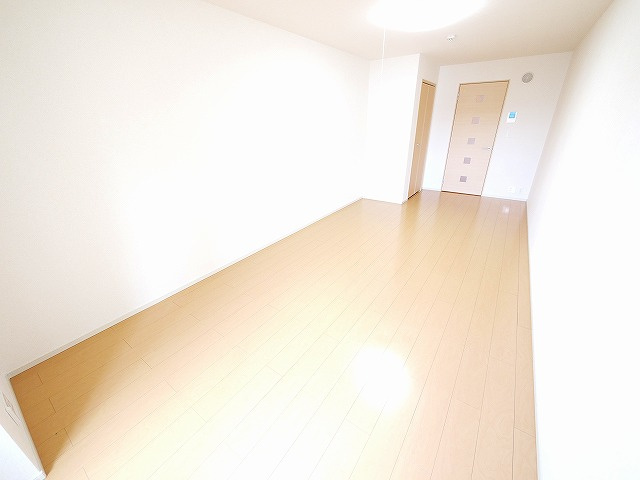 レーベンの居間・リビング|こちらの居間で趣味の時間をお楽しみください