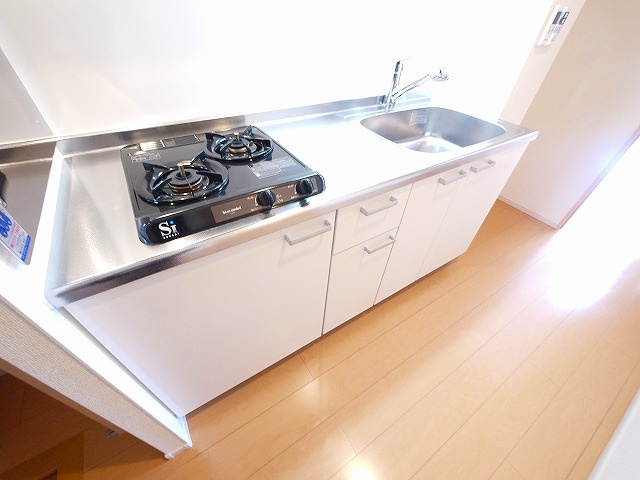 レーベンのキッチン|広々していて使いやすいキッチンです