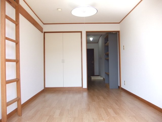 小金井市東町４丁目のアパートの寝室