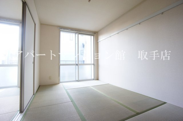 コーポセンチュリーの和室