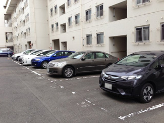 【駐車場】