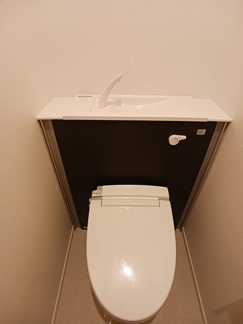 CASA 193のトイレ