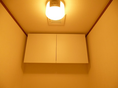 武蔵野サンハイツ久米川の収納|こちらはトイレ内の収納。
たっぷり大容量できちんと隠せます。