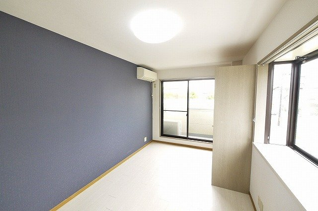 ＴＭビルの洋室