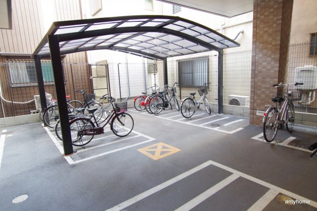 ノースコート　仲介手数料無料の駐車場