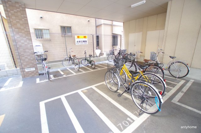 ノースコート　仲介手数料無料の駐車場