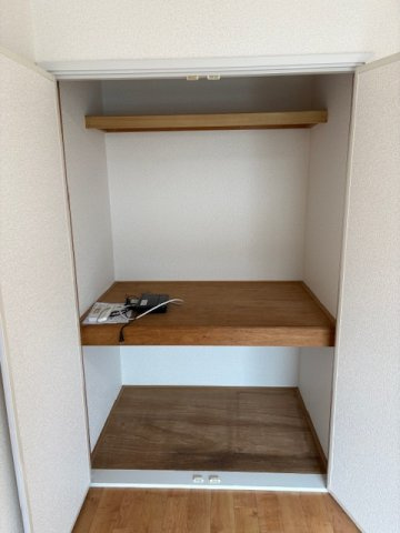 ベルアボードの洋室