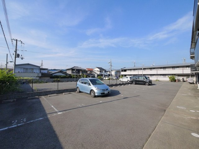 グランドールサンエイの駐車場|駐車場です