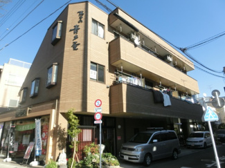 【外観】 | １階店舗の、綺麗な外観。