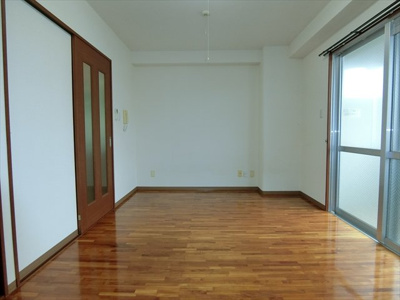 【洋室】 | イーストパレスたから