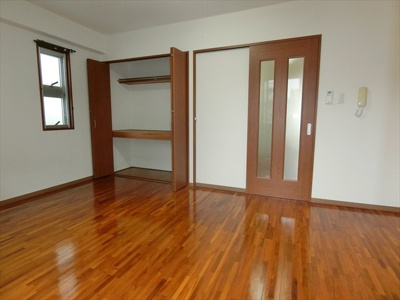 【洋室】 | イーストパレスたから