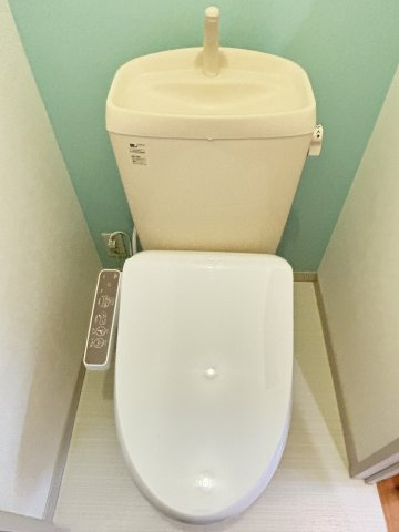 クリスタルのトイレ