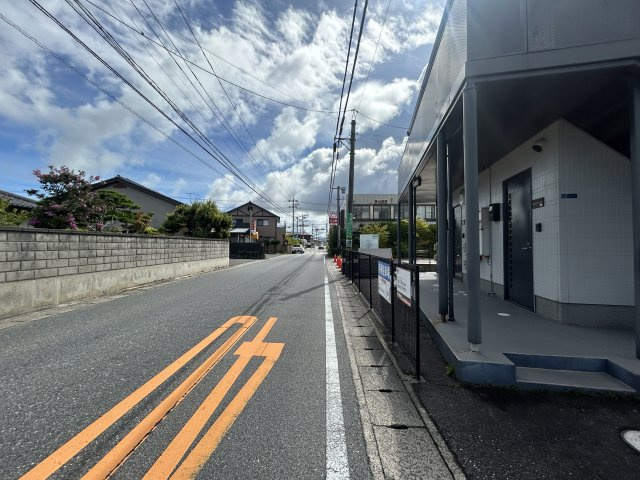クリスタルの周辺