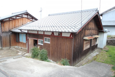 【外観】 | 大津市南船路96 中古戸建 | 建物北側外観と道路状況