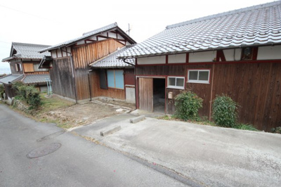 【駐車場】 | 大津市南船路96 中古戸建 | 建物北側、駐車スペース