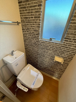 【独立洗面台】 | シャルムすみれが丘 | 洗髪洗面化粧台で忙しい朝にも寝癖の付いた頭にも優しい☆お化粧するときにも大活躍です♪