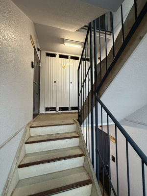 【駐車場】 | シャルムすみれが丘 | いつでも目の届く敷地内に駐車場があります♪お車をお持ちのファミリーさんにおすすめです！