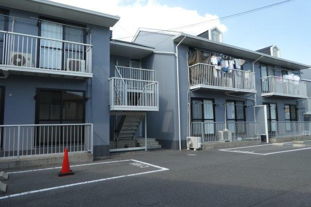 倉敷市田ノ上新町のアパートの外観