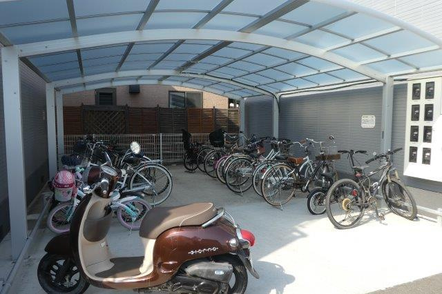 倉敷市田ノ上新町のアパートのその他共用部分|自転車置き場
