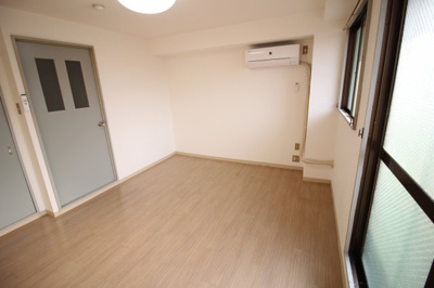 【内装】 | グランビルド阿倍野 | 洋室7帖