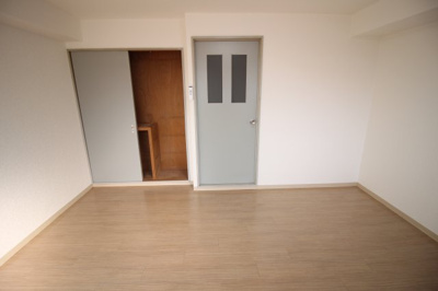 【収納】 | グランビルド阿倍野 | 押し入れ