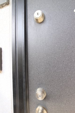 オモトハイツのエントランス