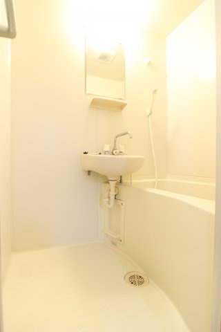 オモトハイツの浴室