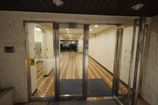 【エントランス】 | 落ち着いたエントランスです