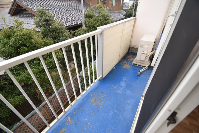 シュロスＴＹのバルコニー|明るいベランダ