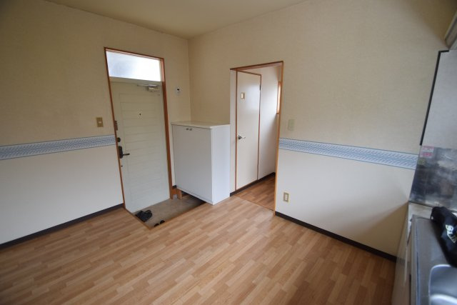 シュロスＴＹの居間・リビング|南向きのお部屋です