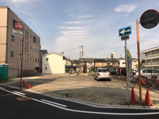 グラッド・タウン月出町　第２期の前面道路含む現地写真