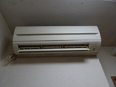 【その他共用部分】 | 鮨若ビル | 鮨若ビル　洋室にあるエアコン